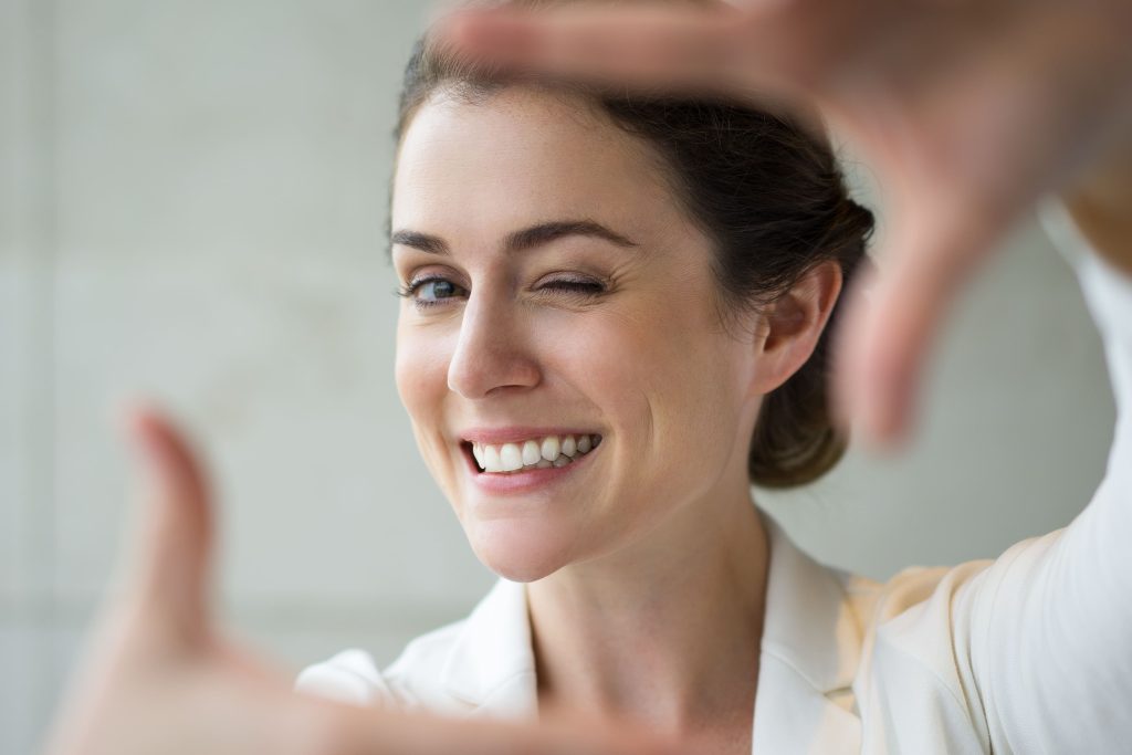 Conoce los tratamientos ideales para lograr el diseño de sonrisa ideal y mejorar tu bienestar bucal. ¡Transforma tu sonrisa hoy!